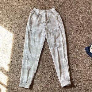 VICTORIA SECRET PINK joggers